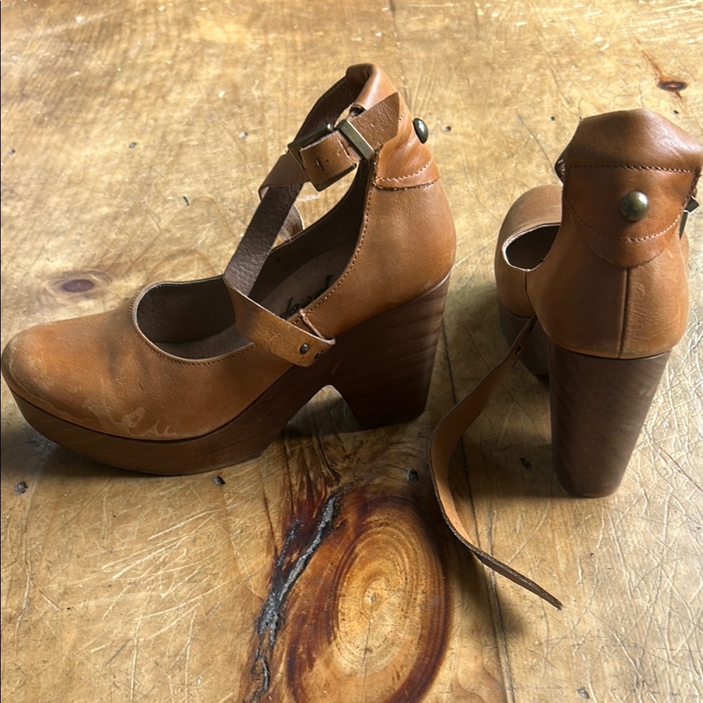 Free People Tan Platform Shoes with Ankle Strap